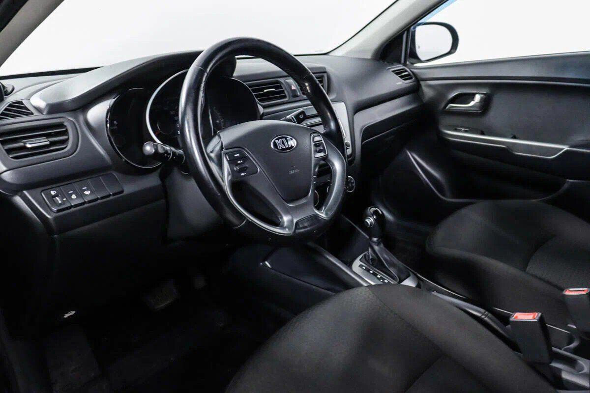 Kia Rio 2016, черный