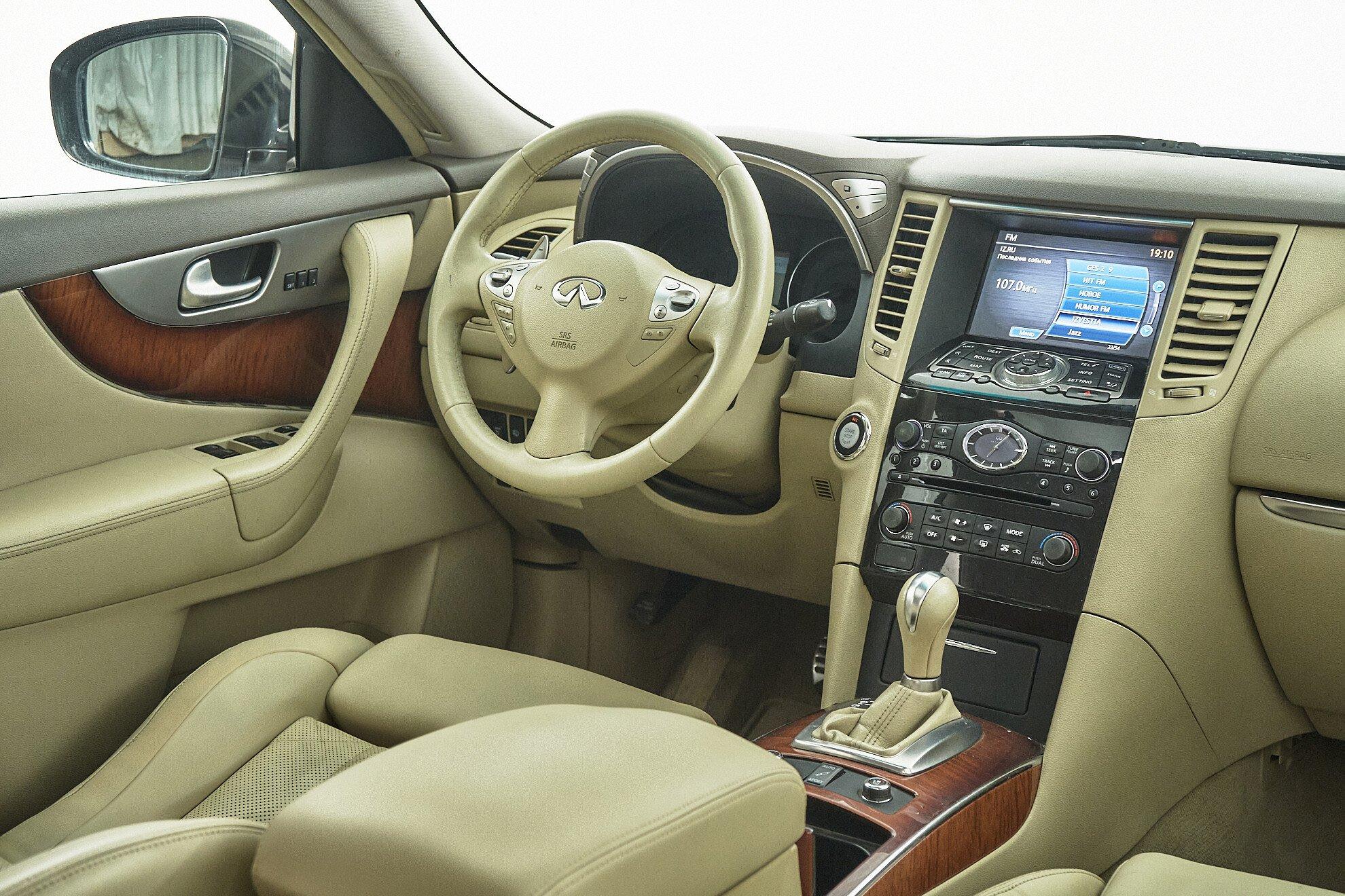 Infiniti FX 2012, серебряный