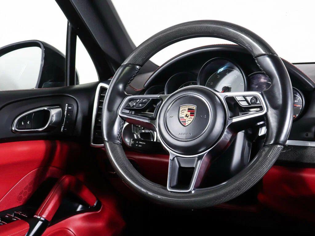 Porsche Cayenne 2018, черный
