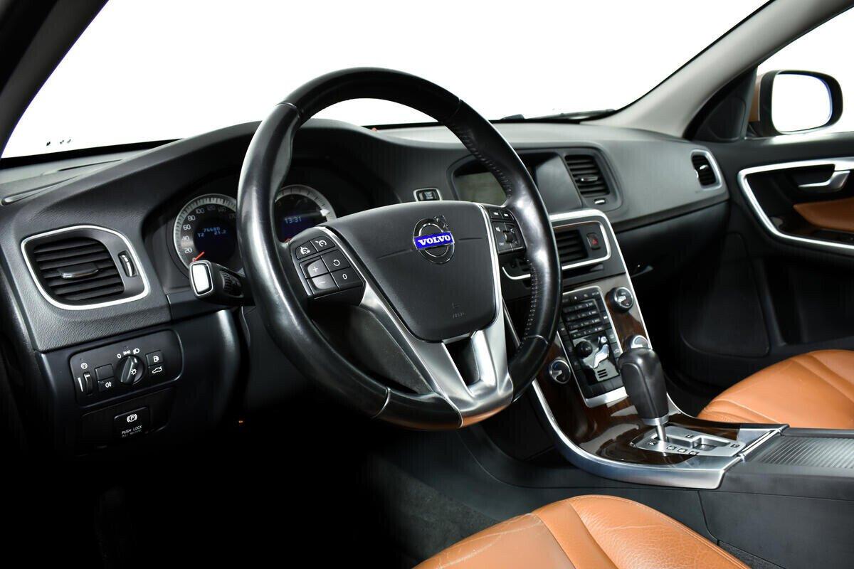 Volvo S60 2012, коричневый