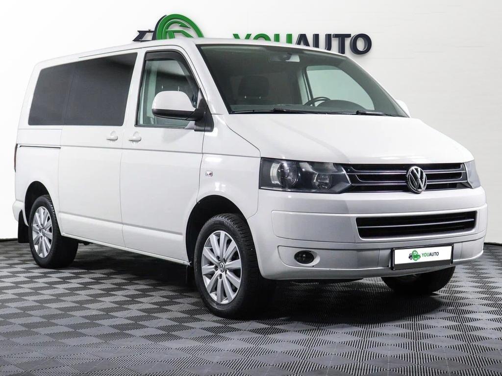 Volkswagen Multivan 2012, белый