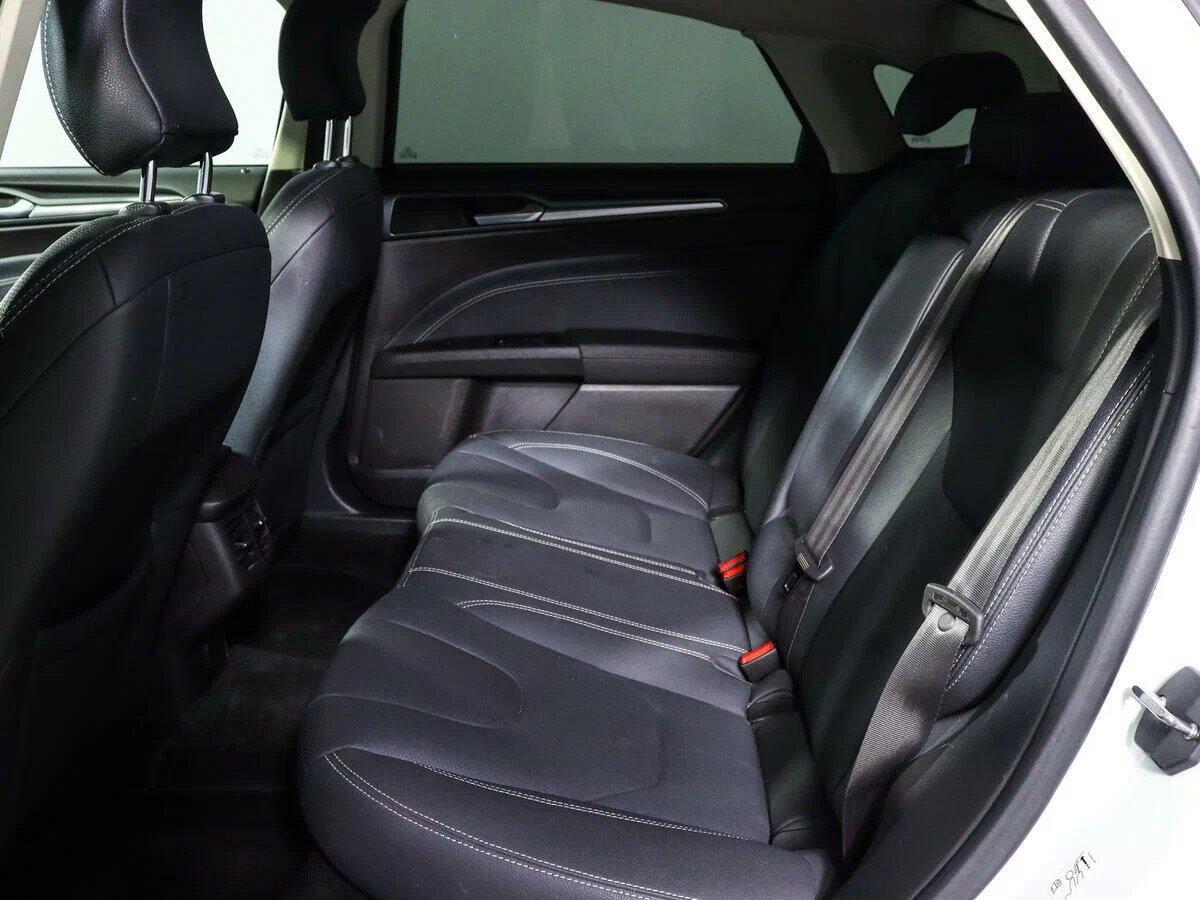 Ford Mondeo 2018, белый