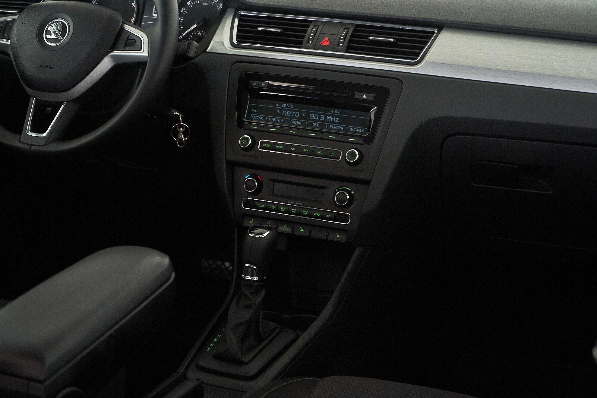 Skoda Rapid 2014, черный