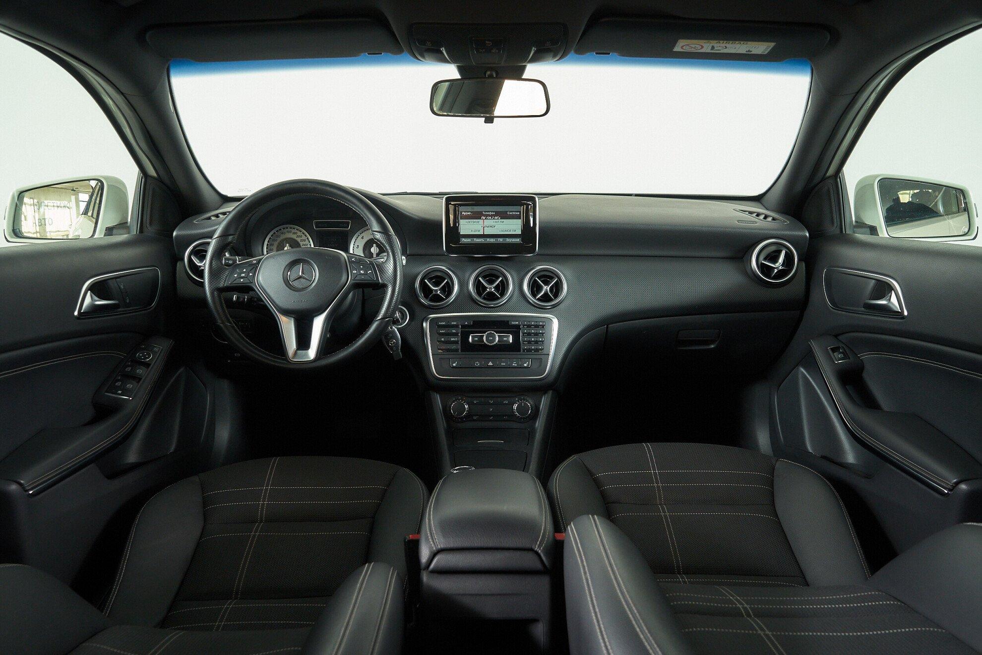 Mercedes-Benz A-Класс 2013, белый