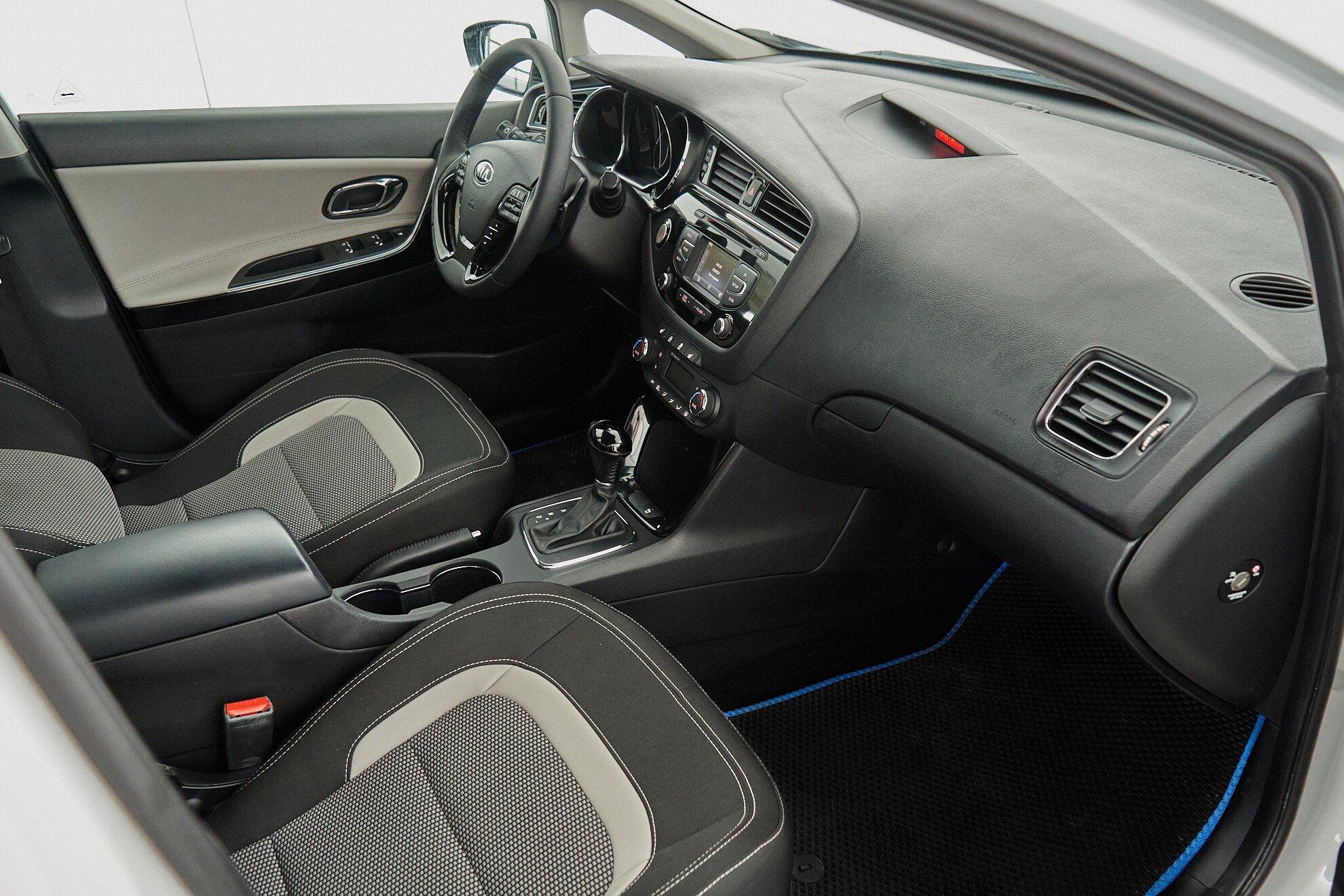 Kia Ceed 2016, белый