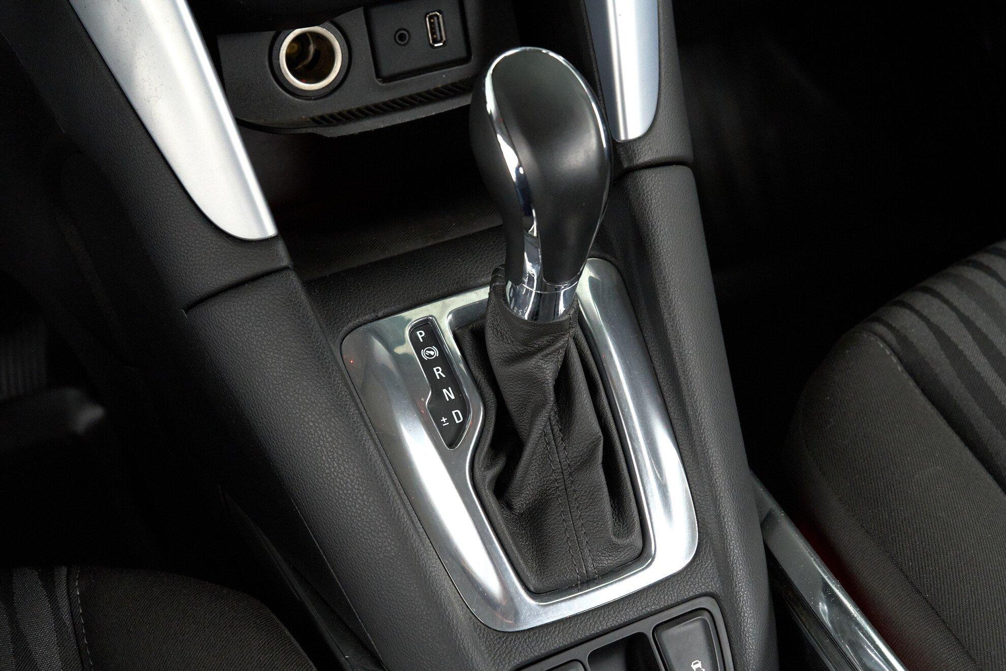 Opel Zafira 2014, зеленый