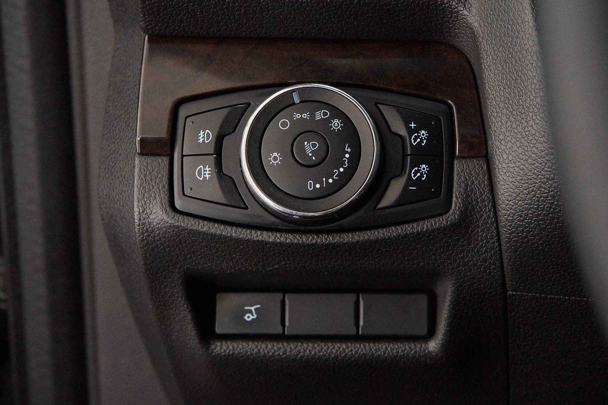 Ford Explorer 2013, черный