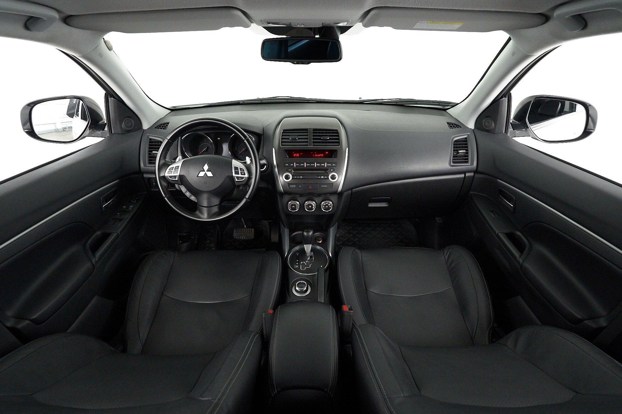 Mitsubishi ASX 2012, белый