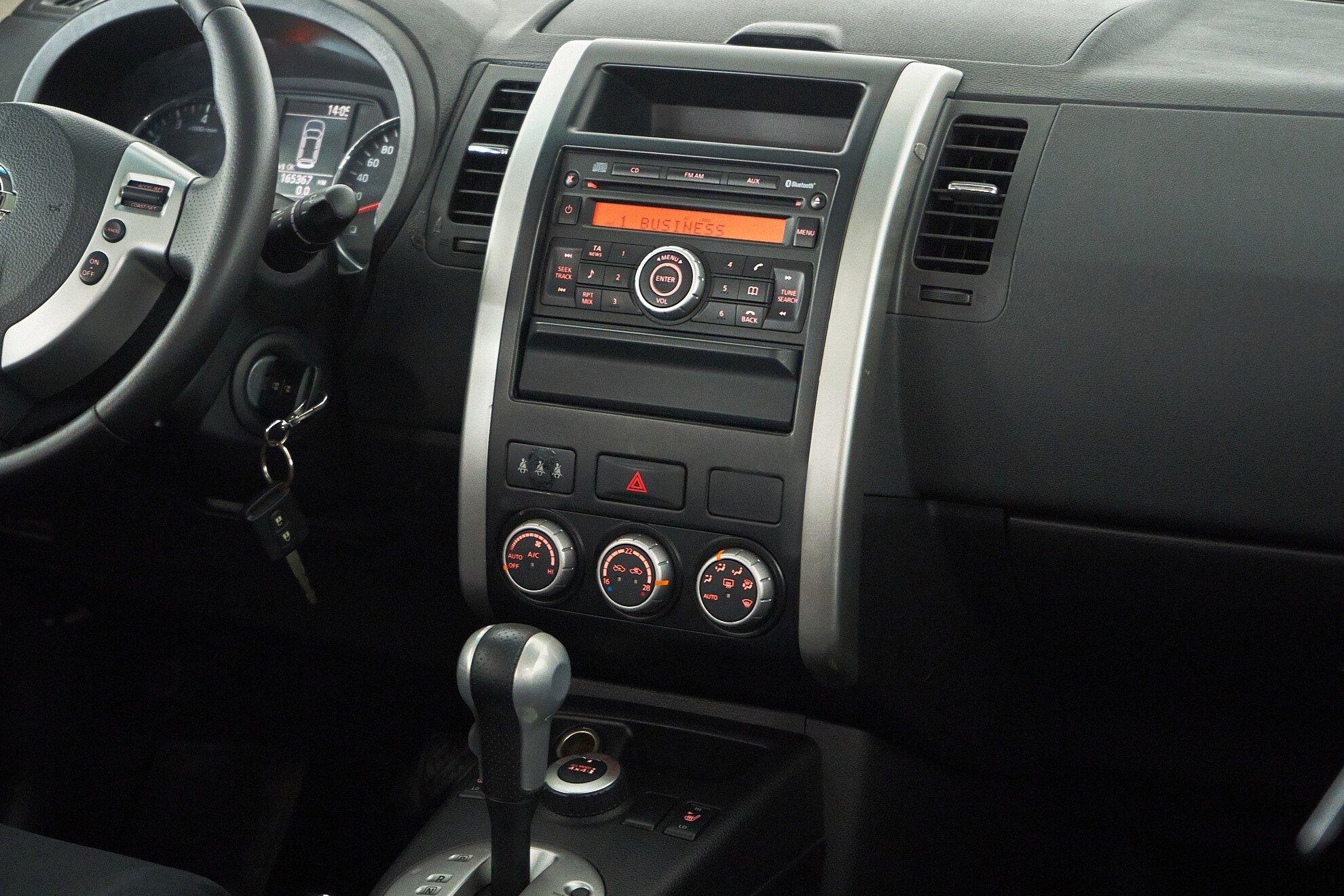 Nissan X-Trail 2011, фиолетовый