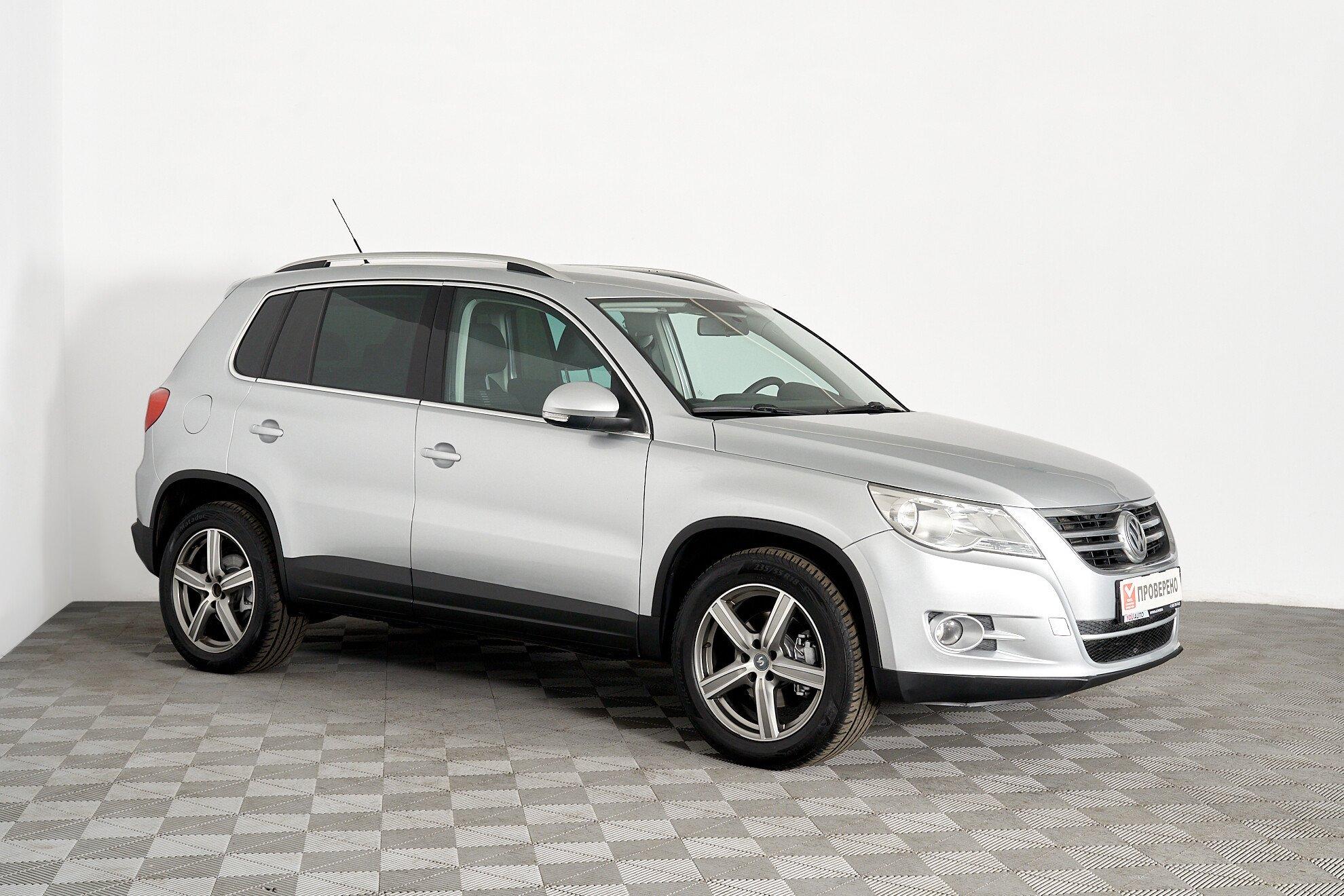 Volkswagen Tiguan 2011, серебряный