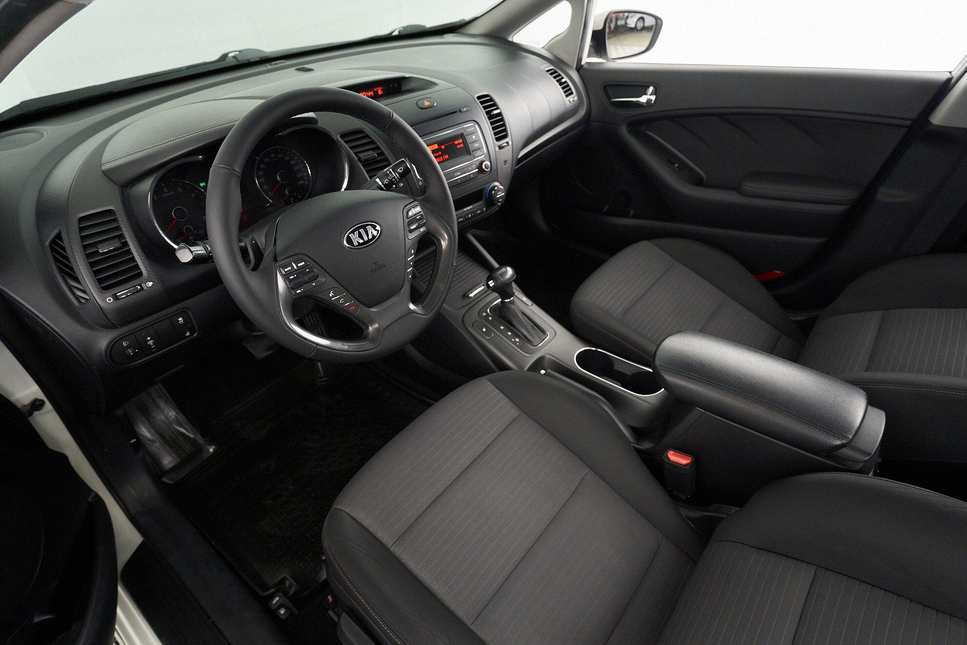 Kia Cerato 2013, белый