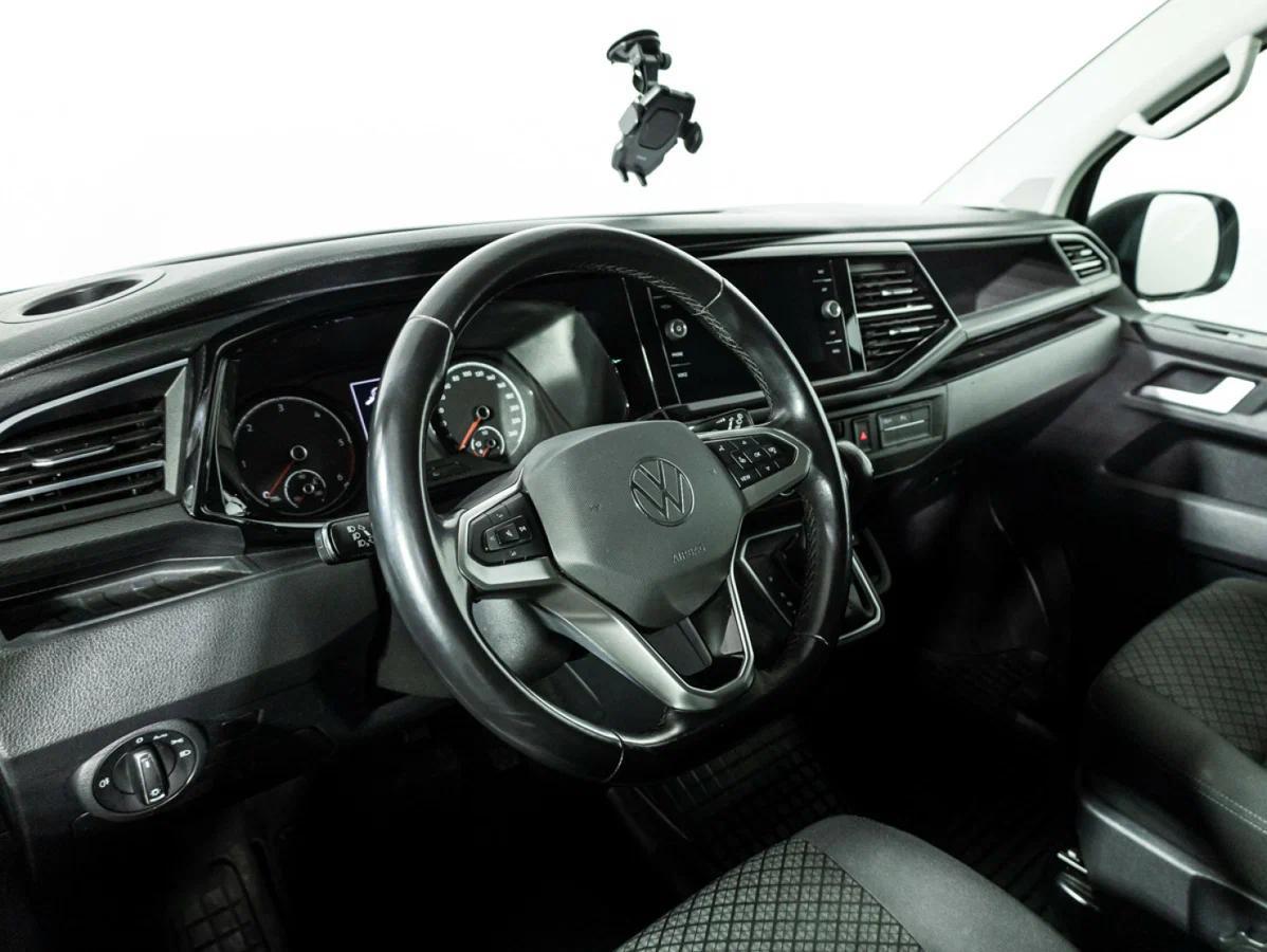 Volkswagen Multivan 2021, черный