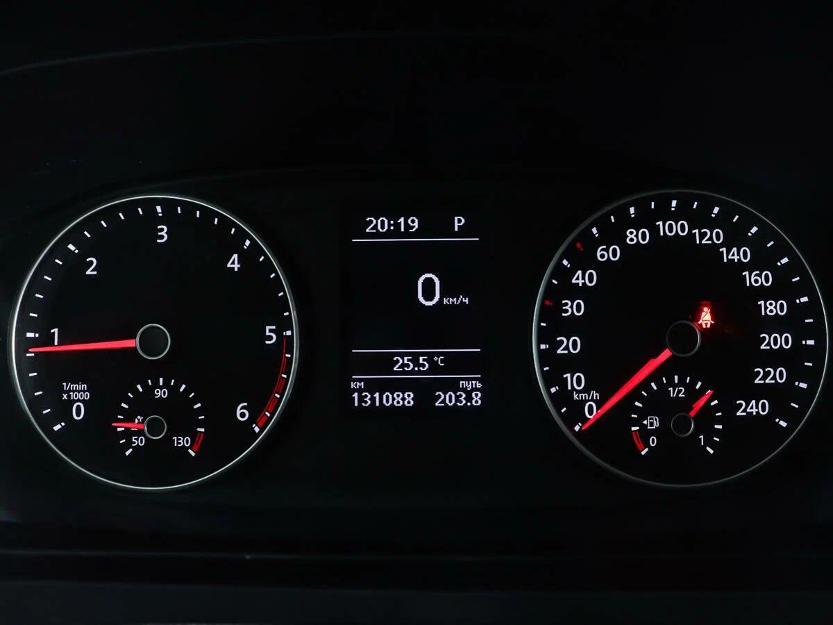 Volkswagen Caravelle 2019, серый