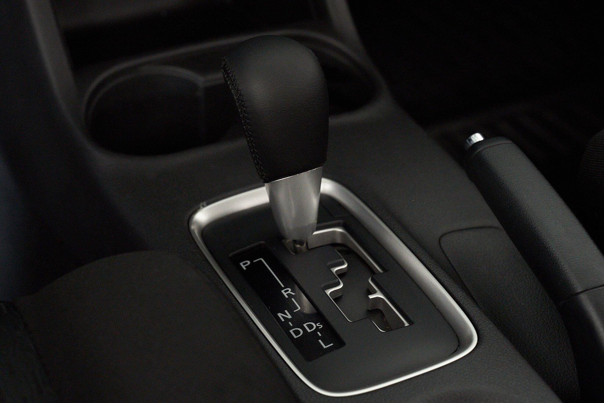 Mitsubishi Outlander 2013, черный