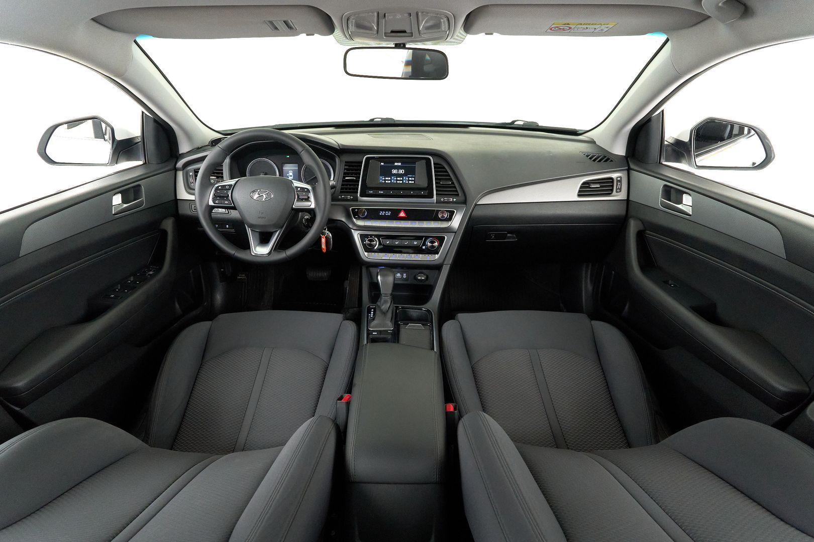 Hyundai Sonata 2017, белый