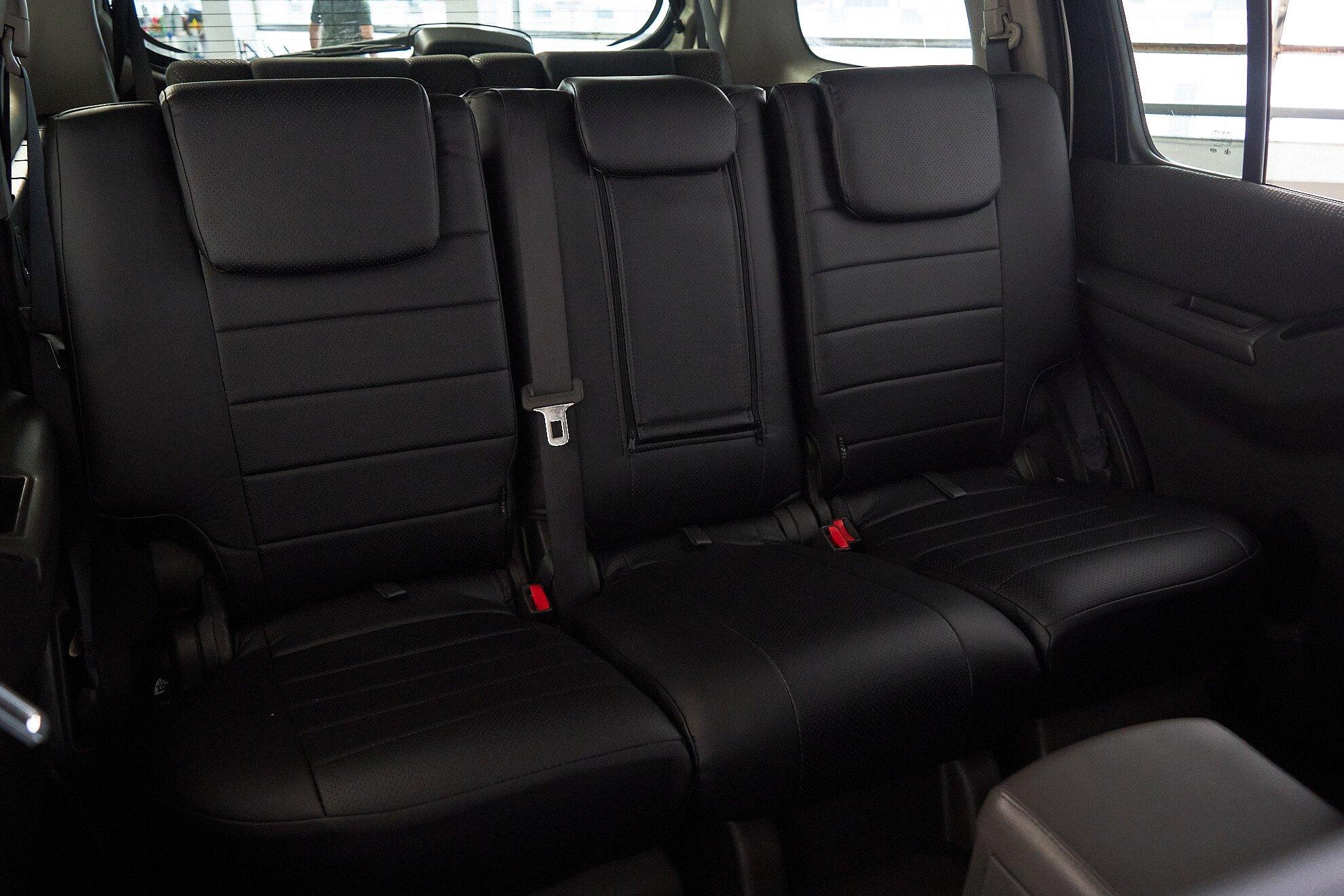 Nissan Pathfinder 2011, серебряный