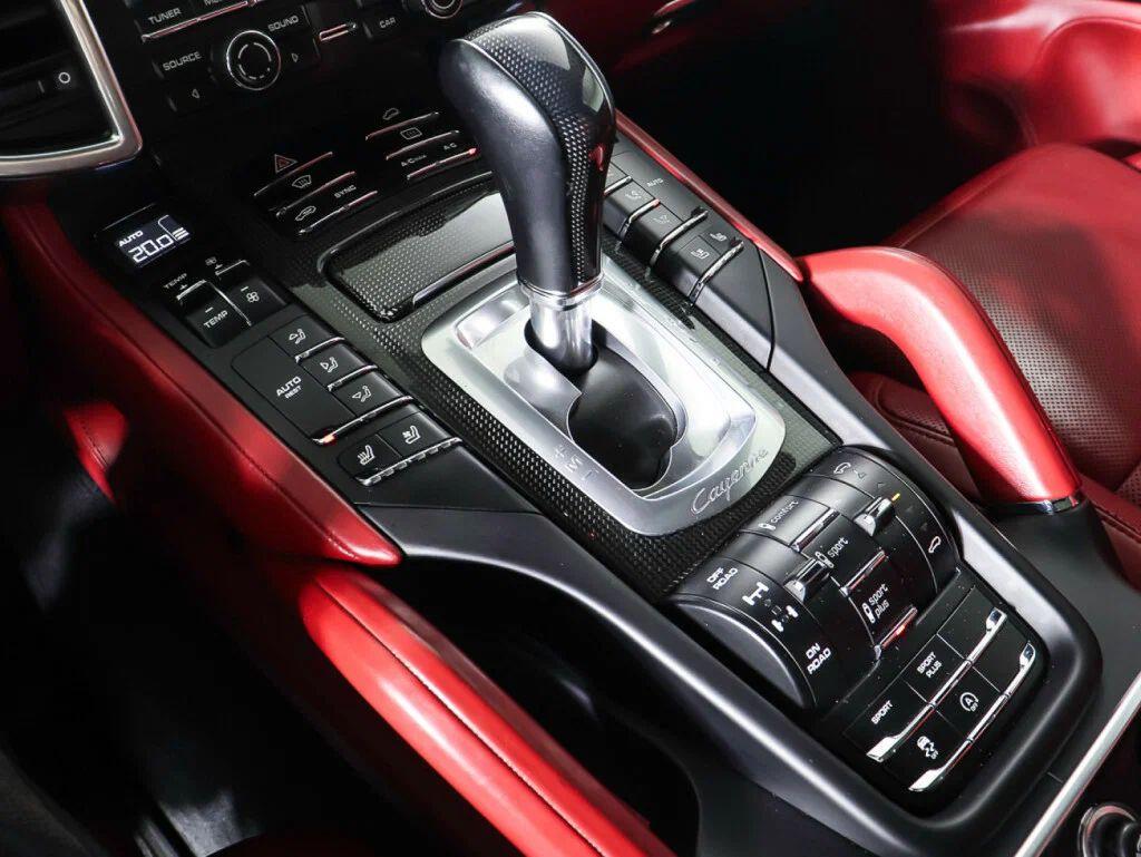 Porsche Cayenne 2018, черный