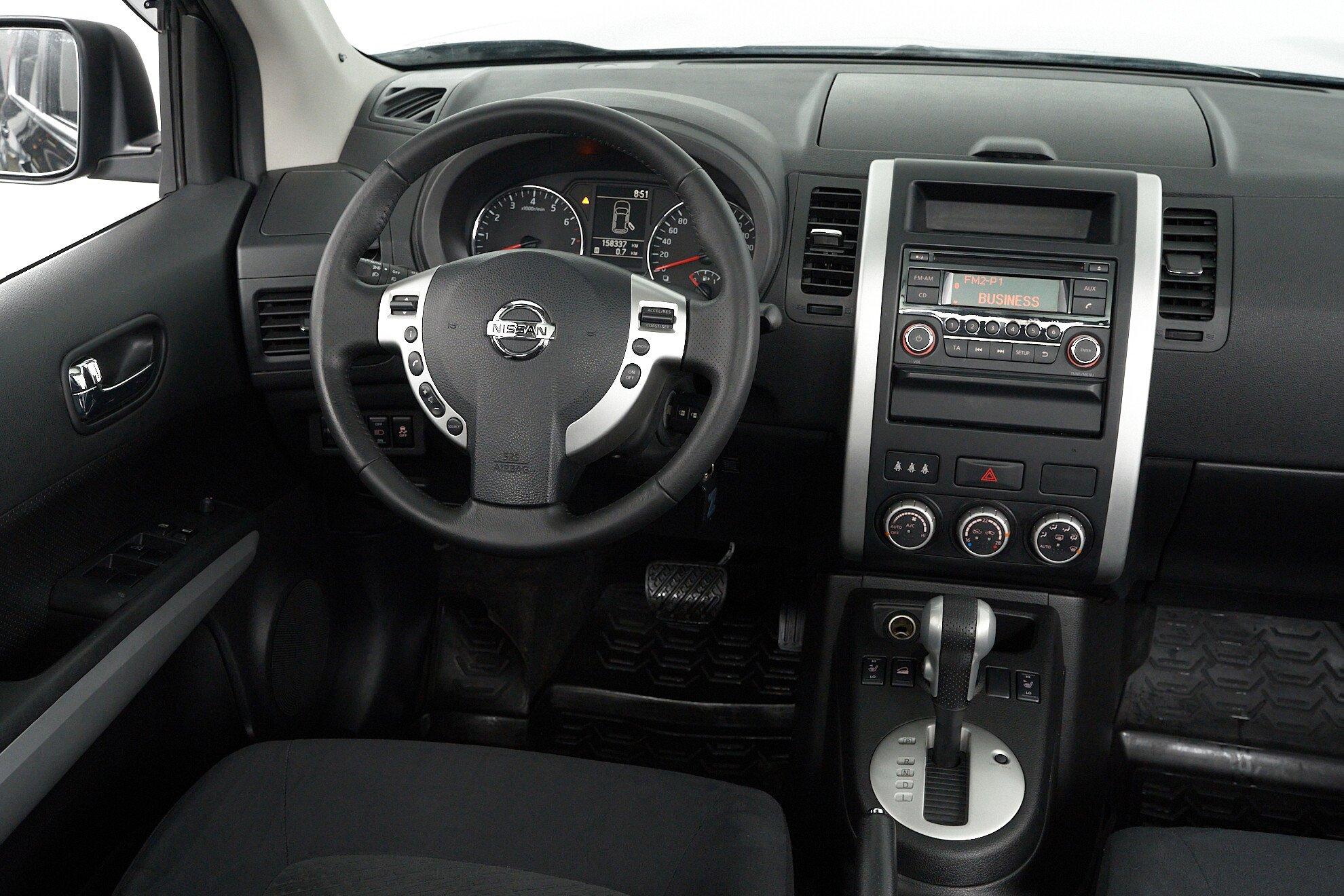 Nissan X-Trail 2014, черный