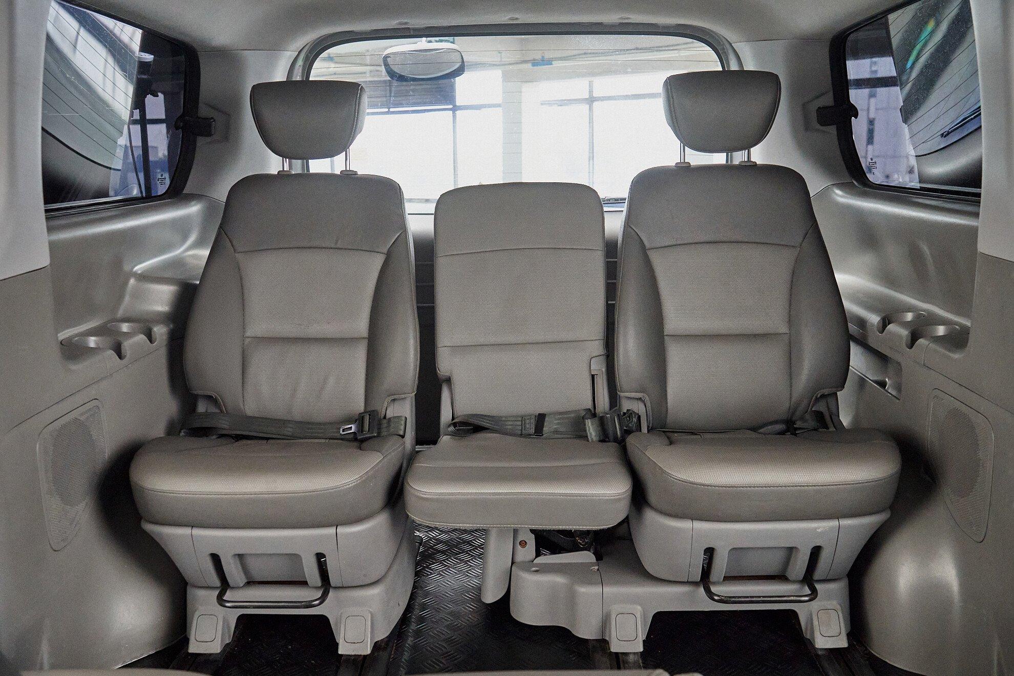 Hyundai Grand Starex 2010, серебряный
