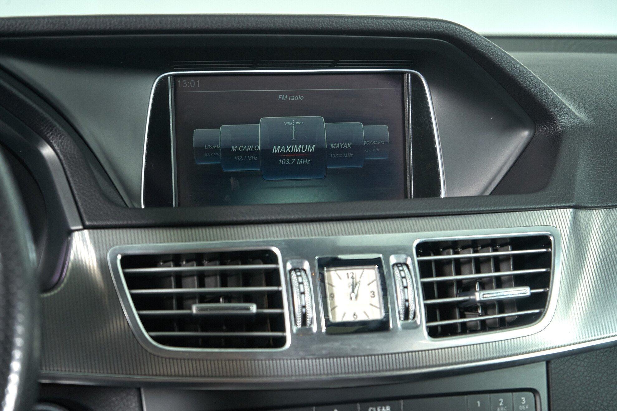 Mercedes-Benz E-Класс 2015, серый