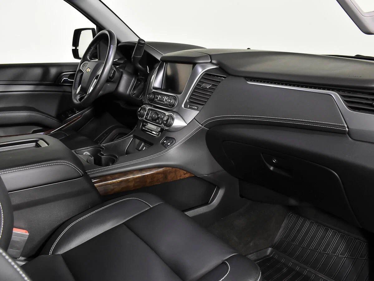 Chevrolet Tahoe 2016, белый