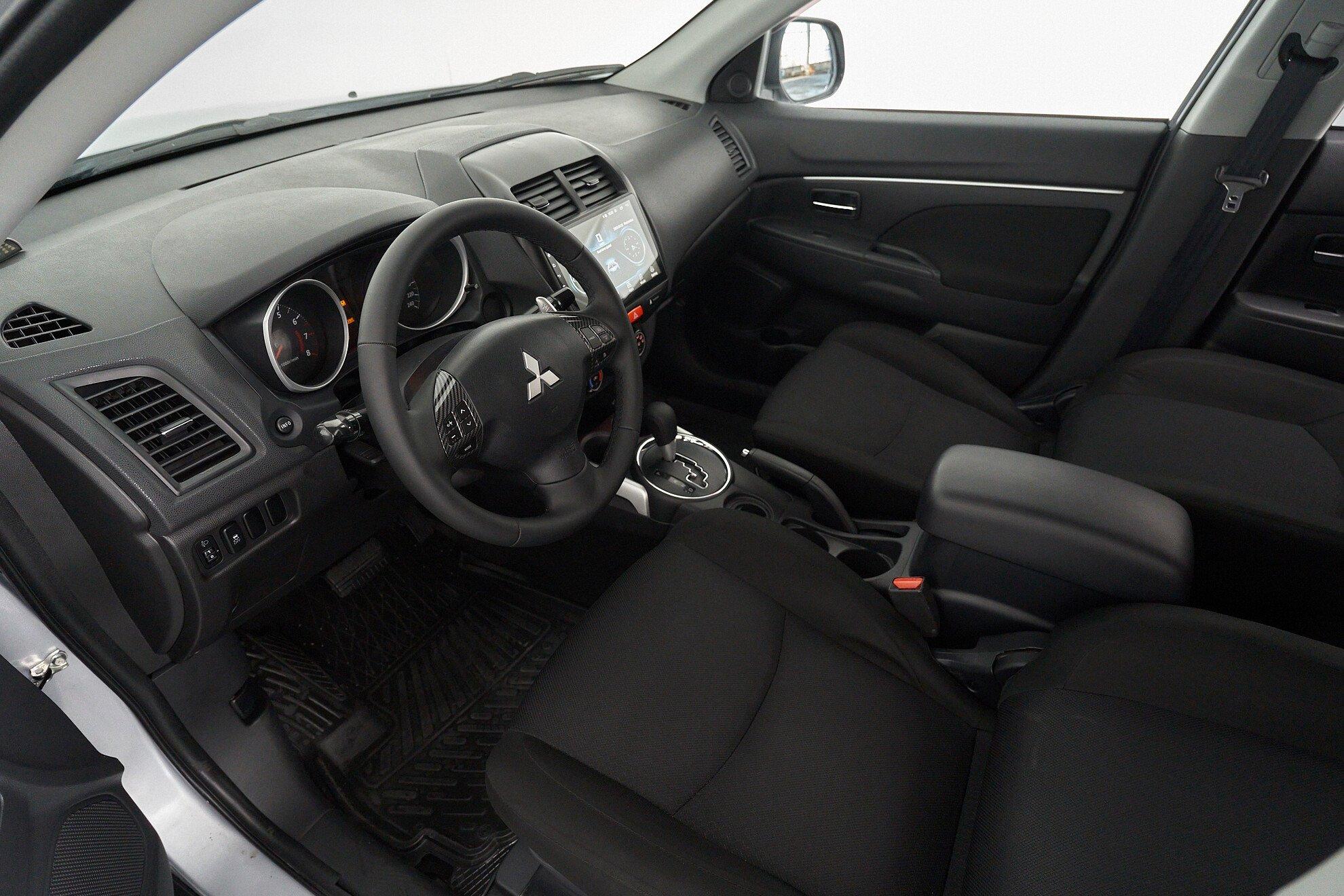 Mitsubishi ASX 2012, серебряный