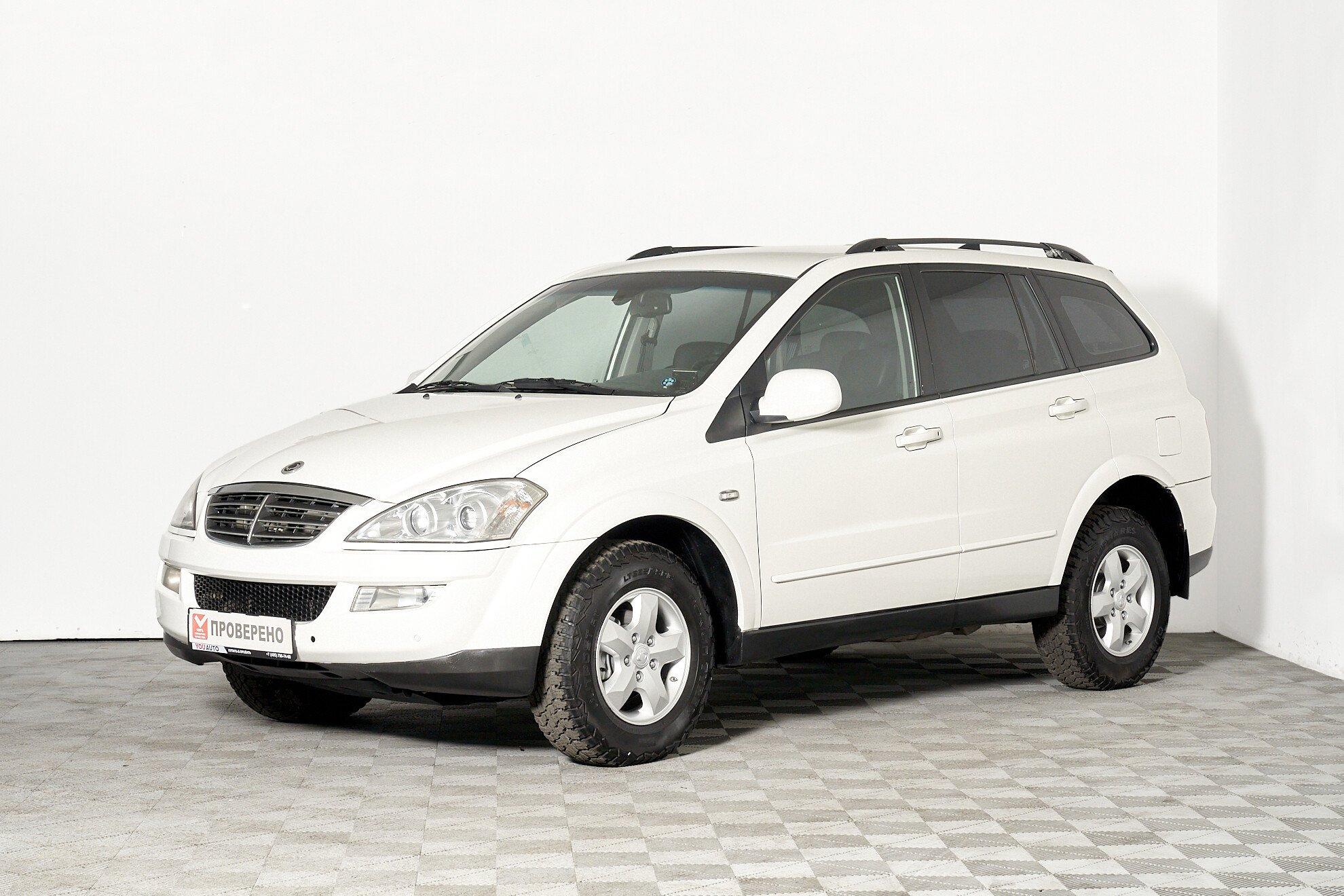 SsangYong Kyron 2013, белый