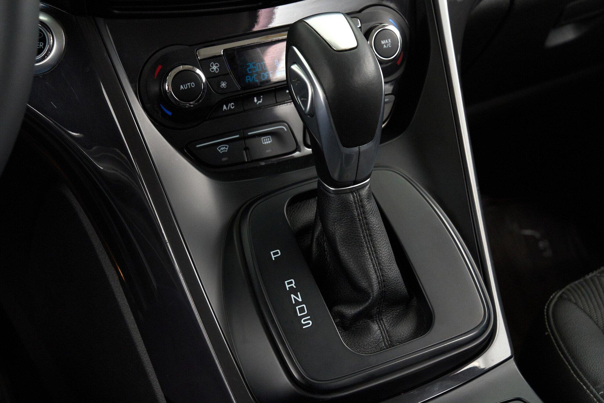 Ford Kuga 2013, белый