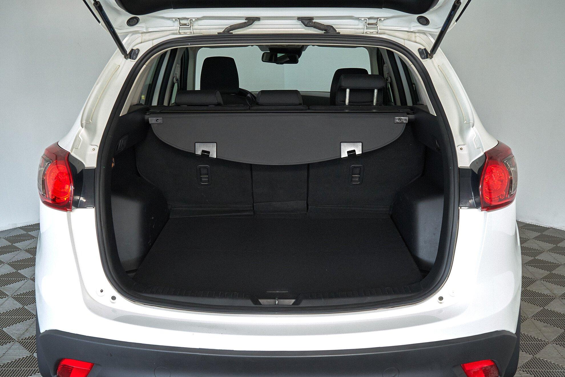 Mazda CX-5 2011, белый