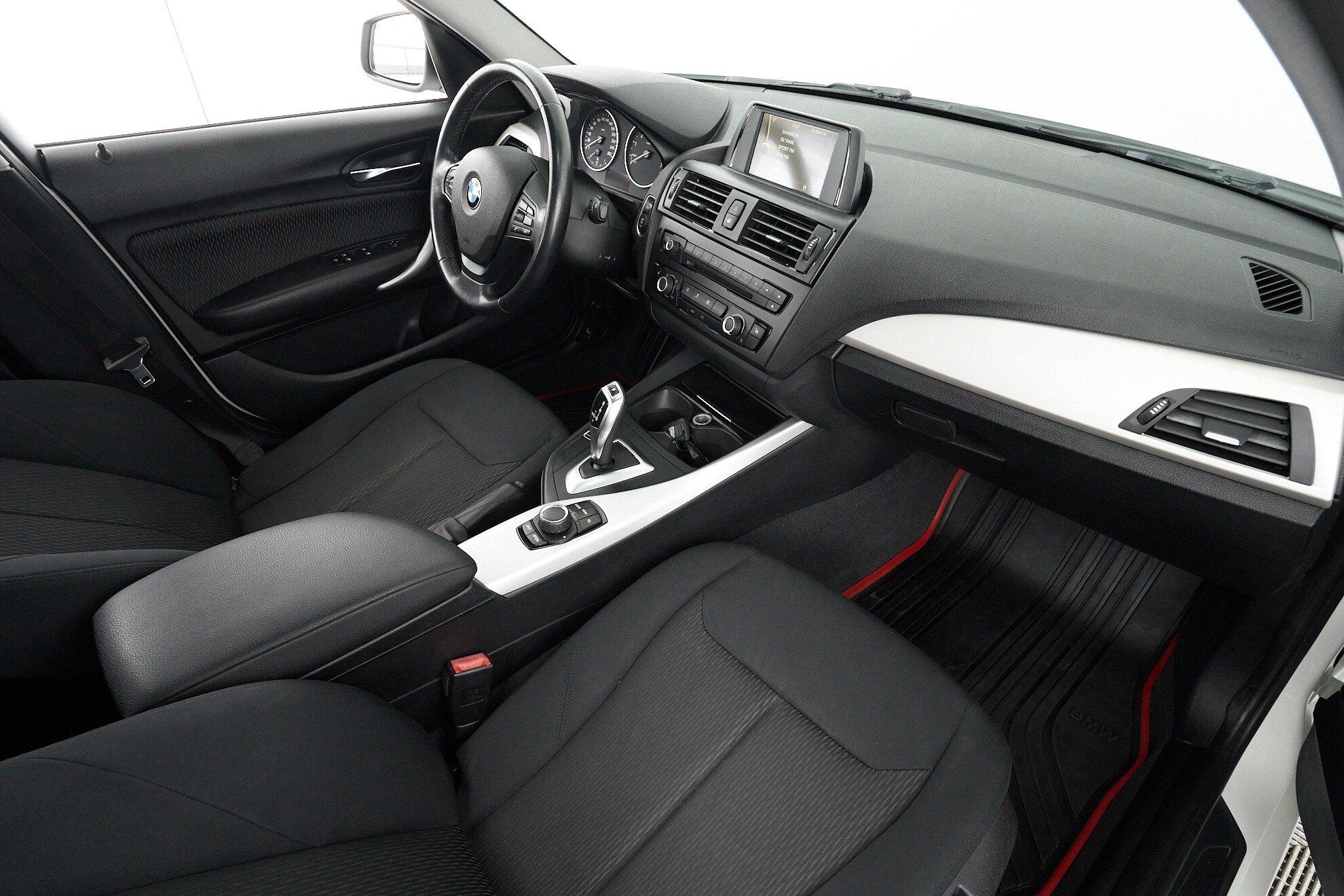 BMW 1 серии 2012, белый
