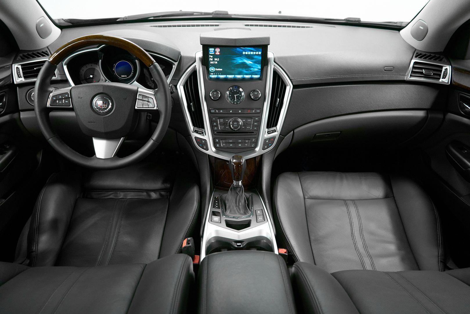Cadillac SRX 2010, серый