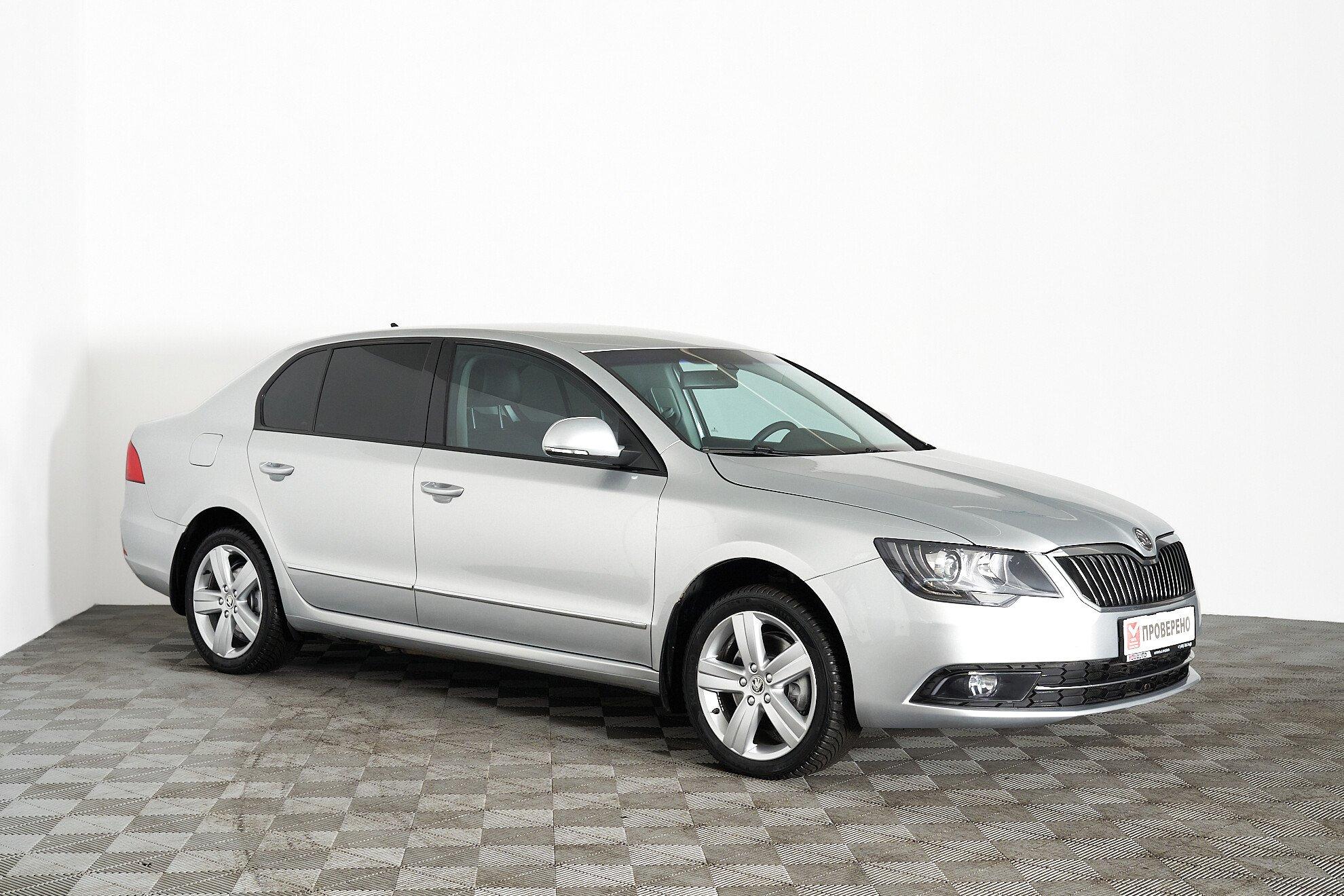 Skoda Superb 2013, серебряный