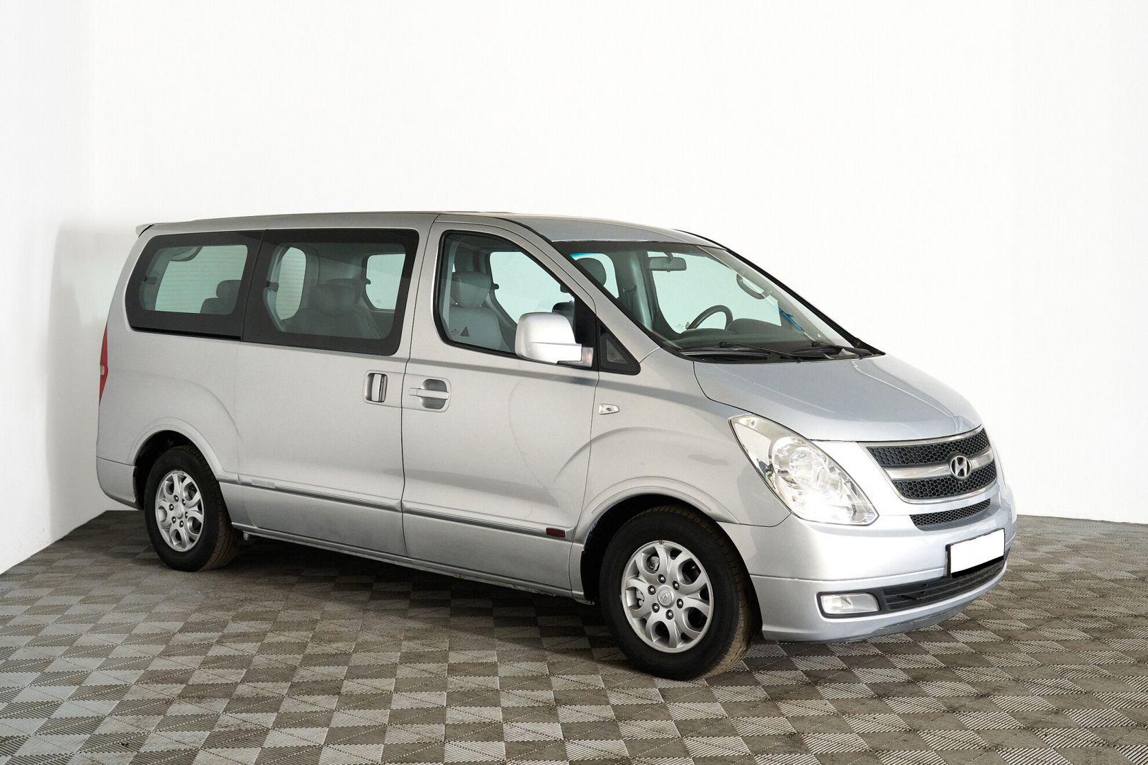 Hyundai Grand Starex 2012, серый