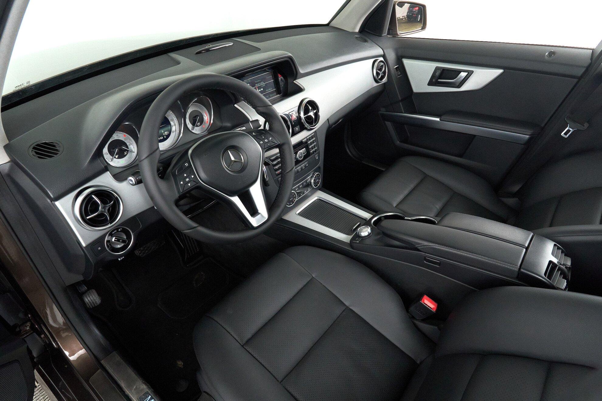 Mercedes-Benz GLK-Класс 2014, коричневый