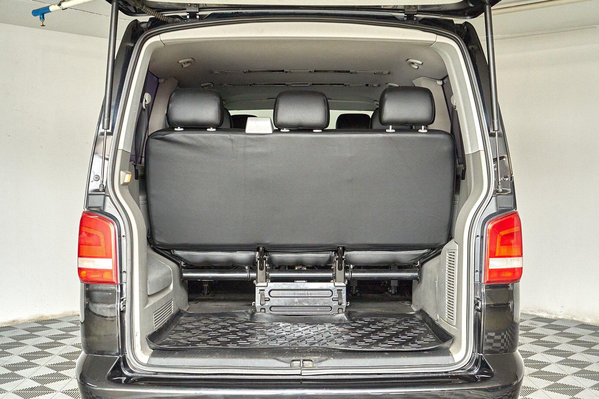 Volkswagen Caravelle 2011, черный