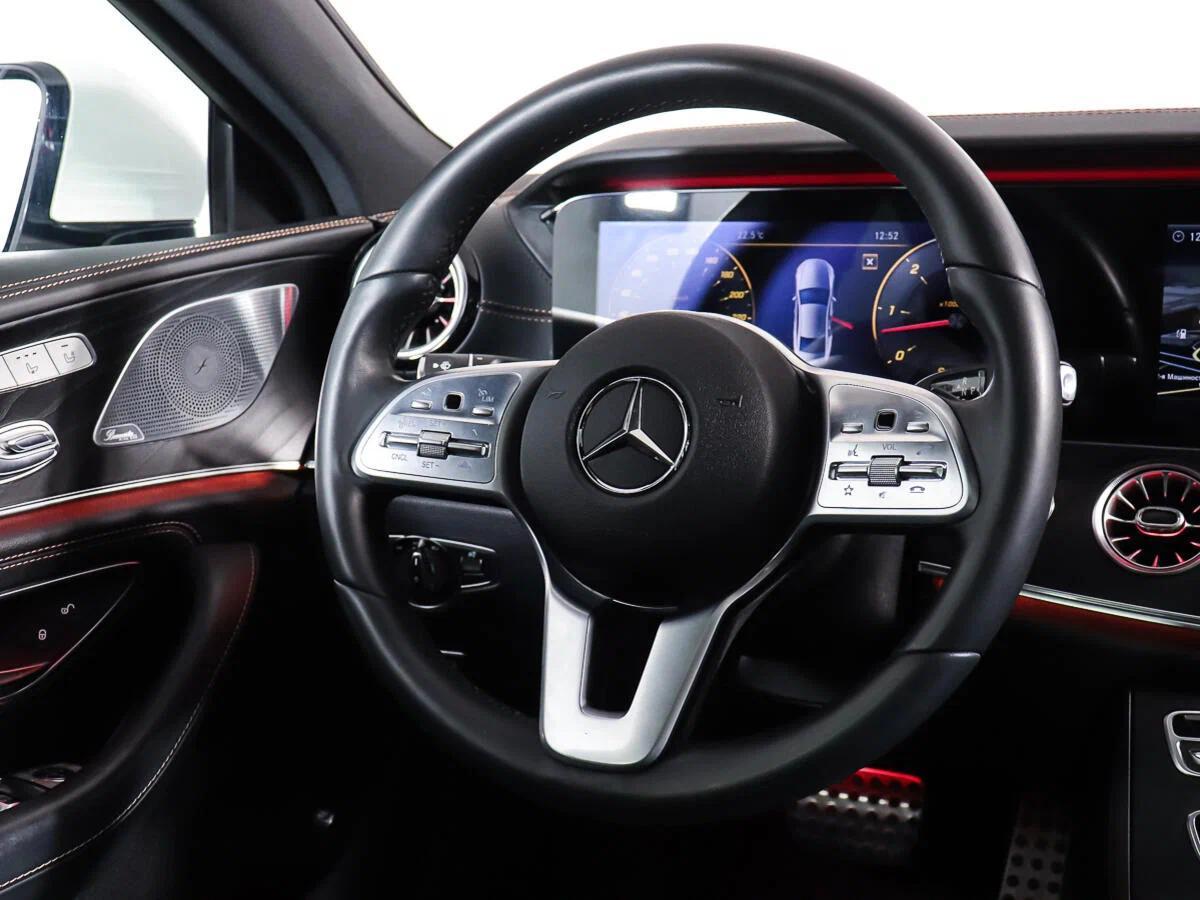 Mercedes-Benz CLS 2019, белый