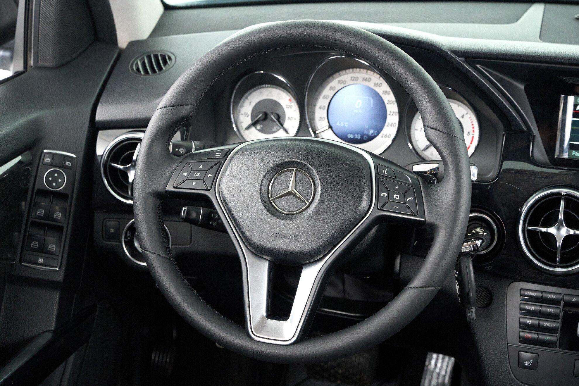 Mercedes-Benz GLK-Класс 2013, черный