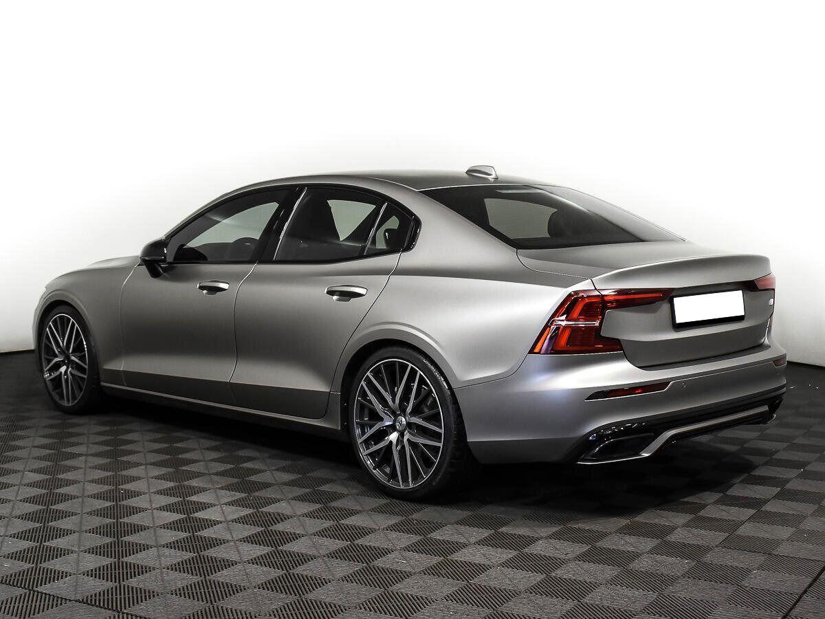 Volvo S60 2023, серый