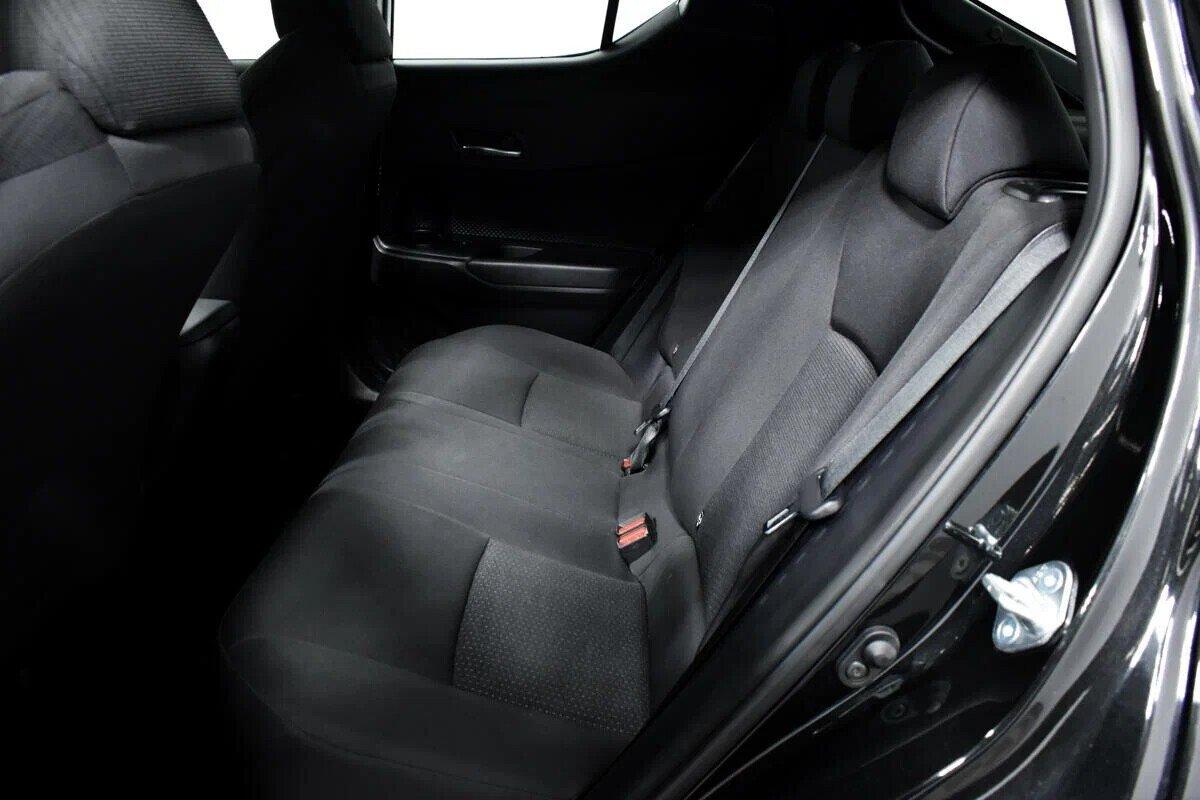 Toyota C-HR 2021, черный