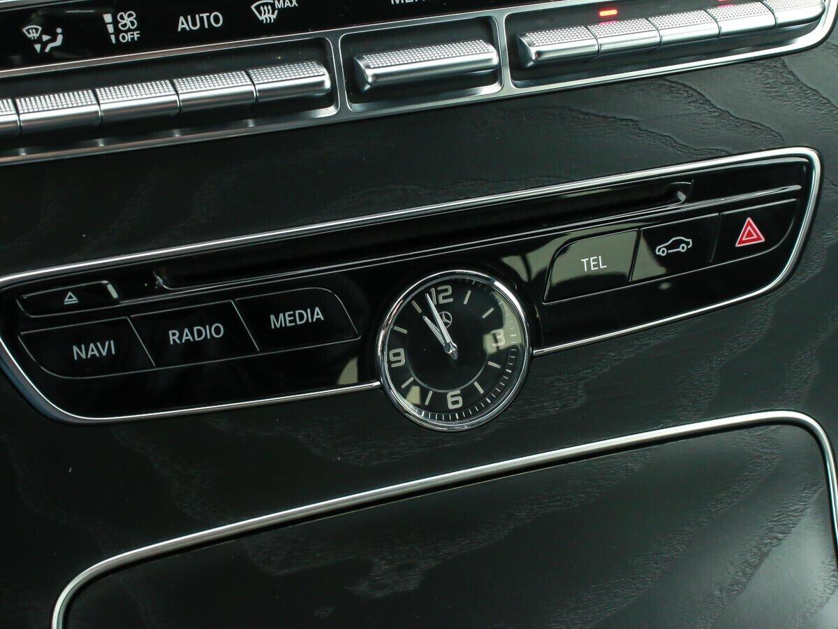 Mercedes-Benz C-Класс 2018, синий