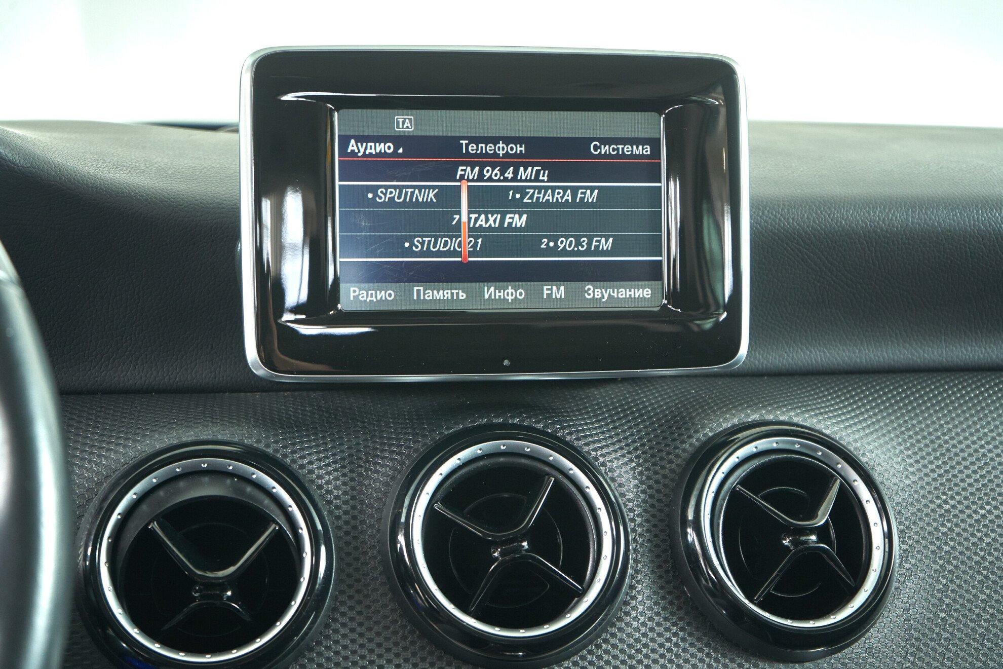 Mercedes-Benz A-Класс 2014, белый