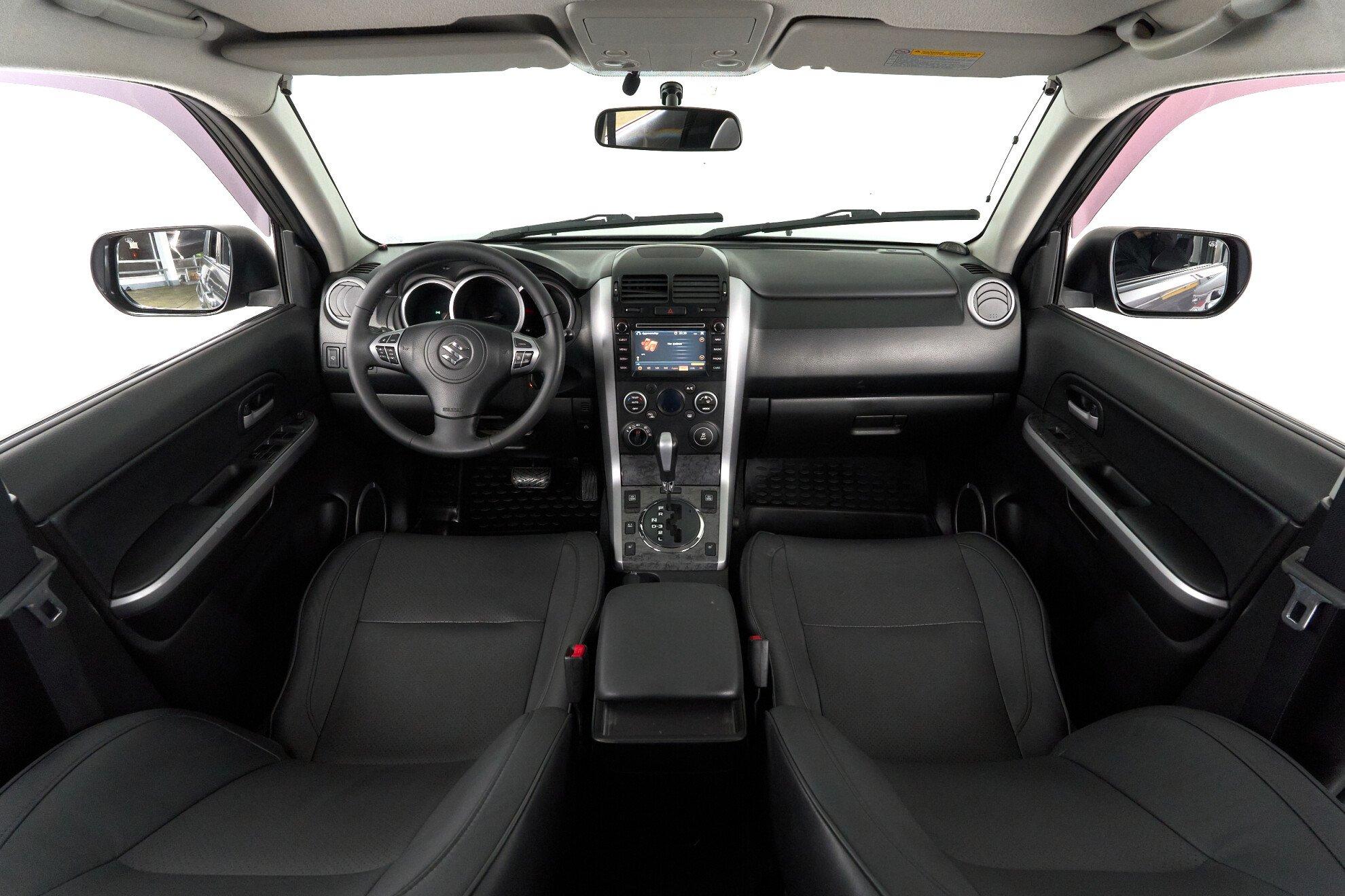 Suzuki Grand Vitara 2014, серый