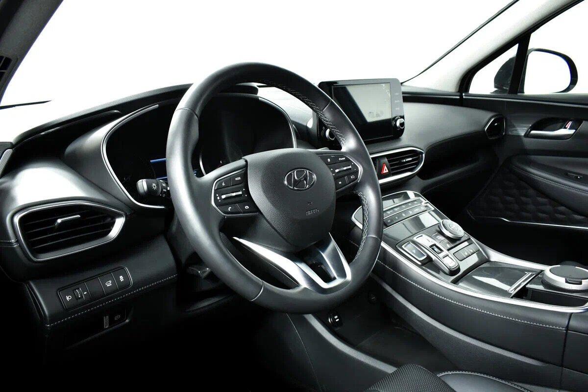 Hyundai Santa Fe 2024, черный
