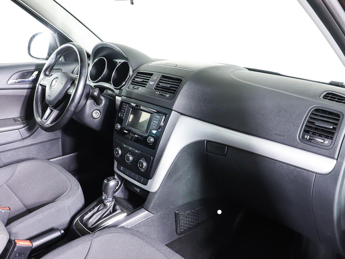 Skoda Yeti 2015, коричневый