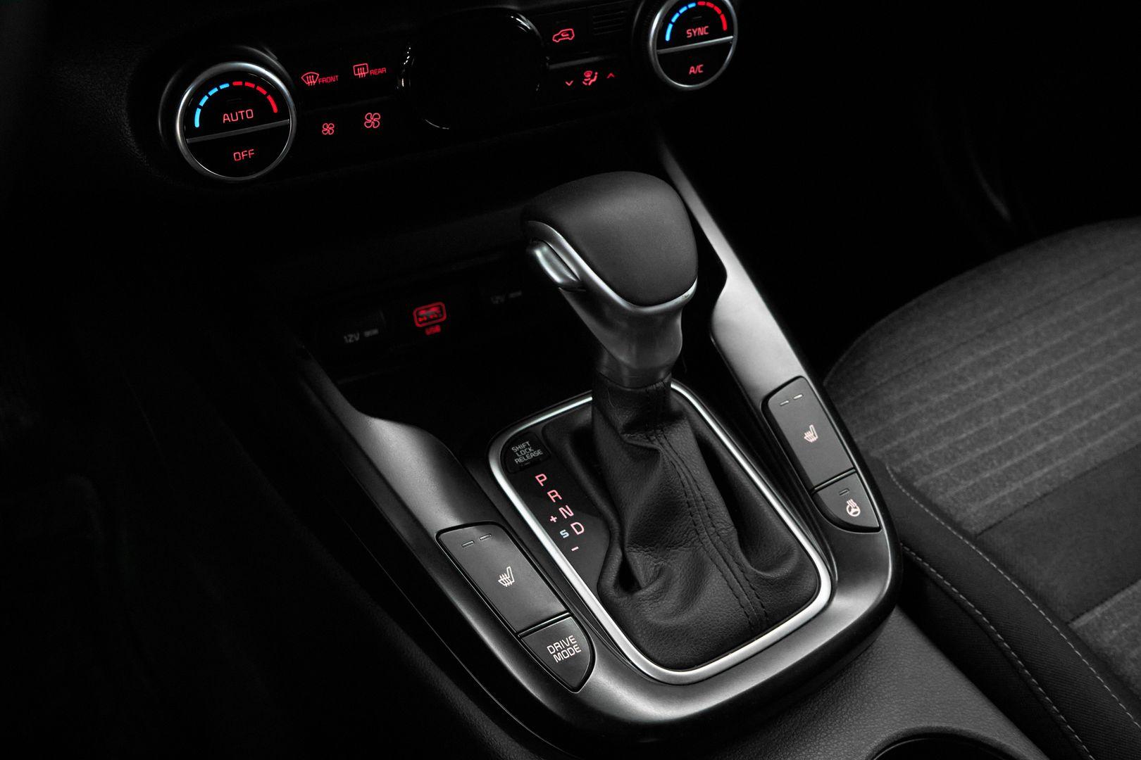 Kia Soul 2019, бежевый