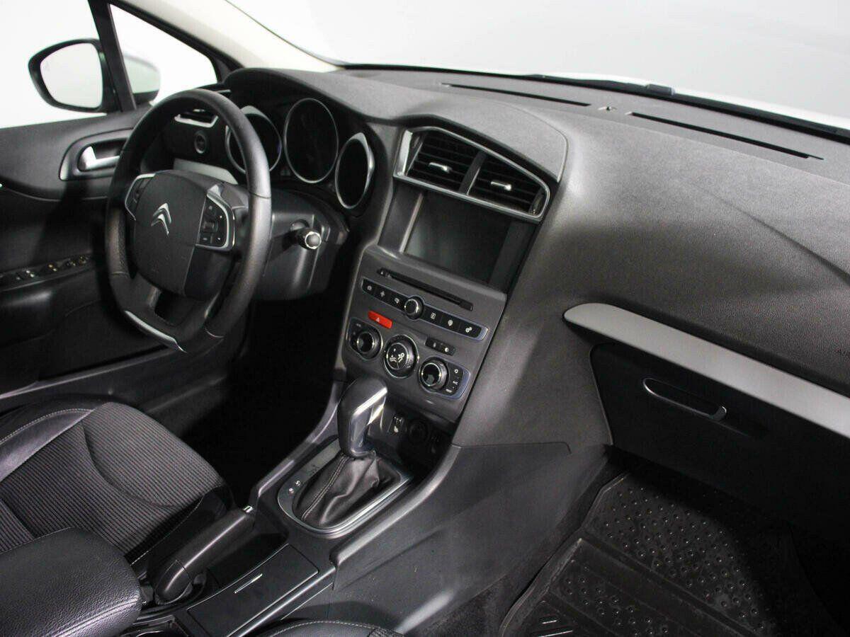 Citroen C4 2020, белый