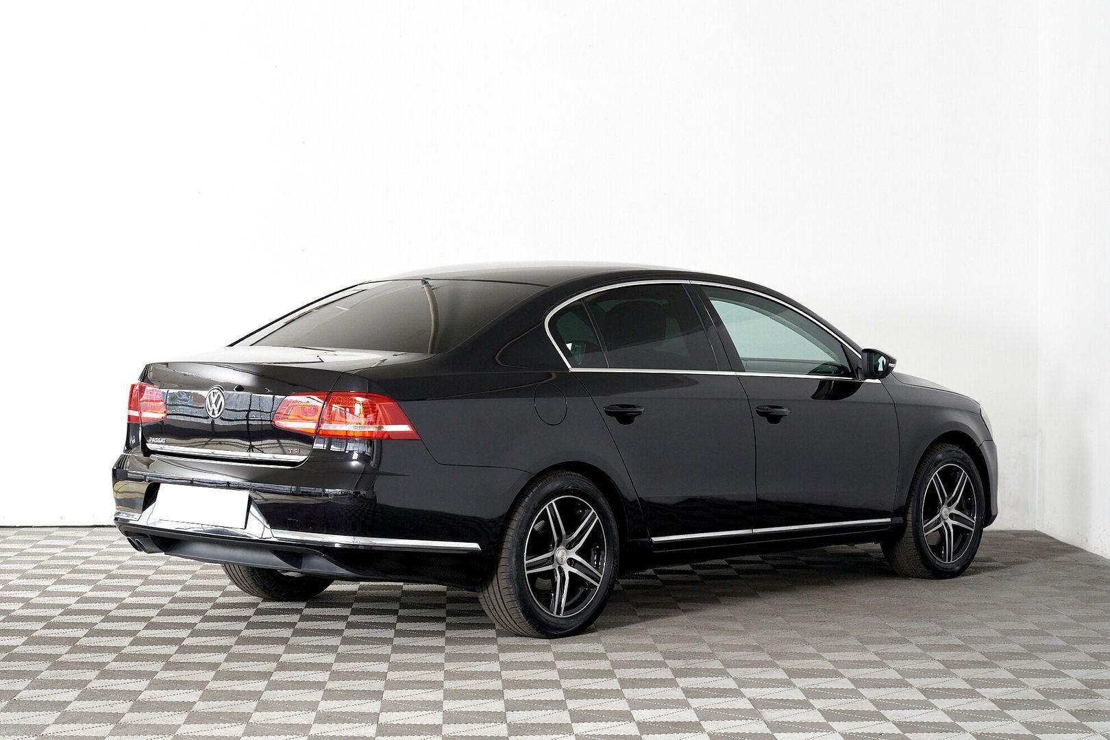 Volkswagen Passat 2013, черный