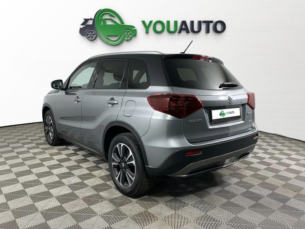 Suzuki Vitara 2021, серый