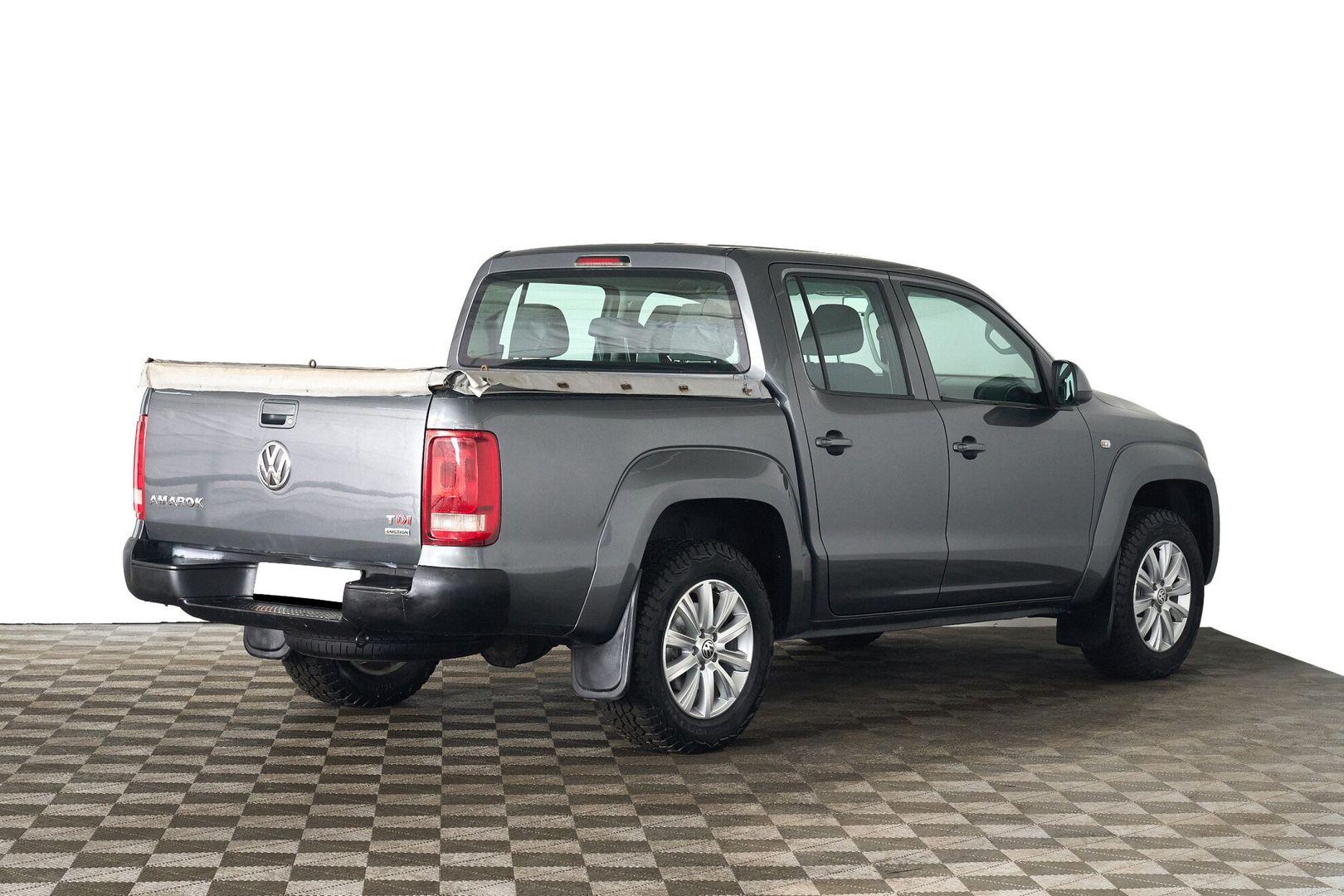 Volkswagen Amarok 2012, серый