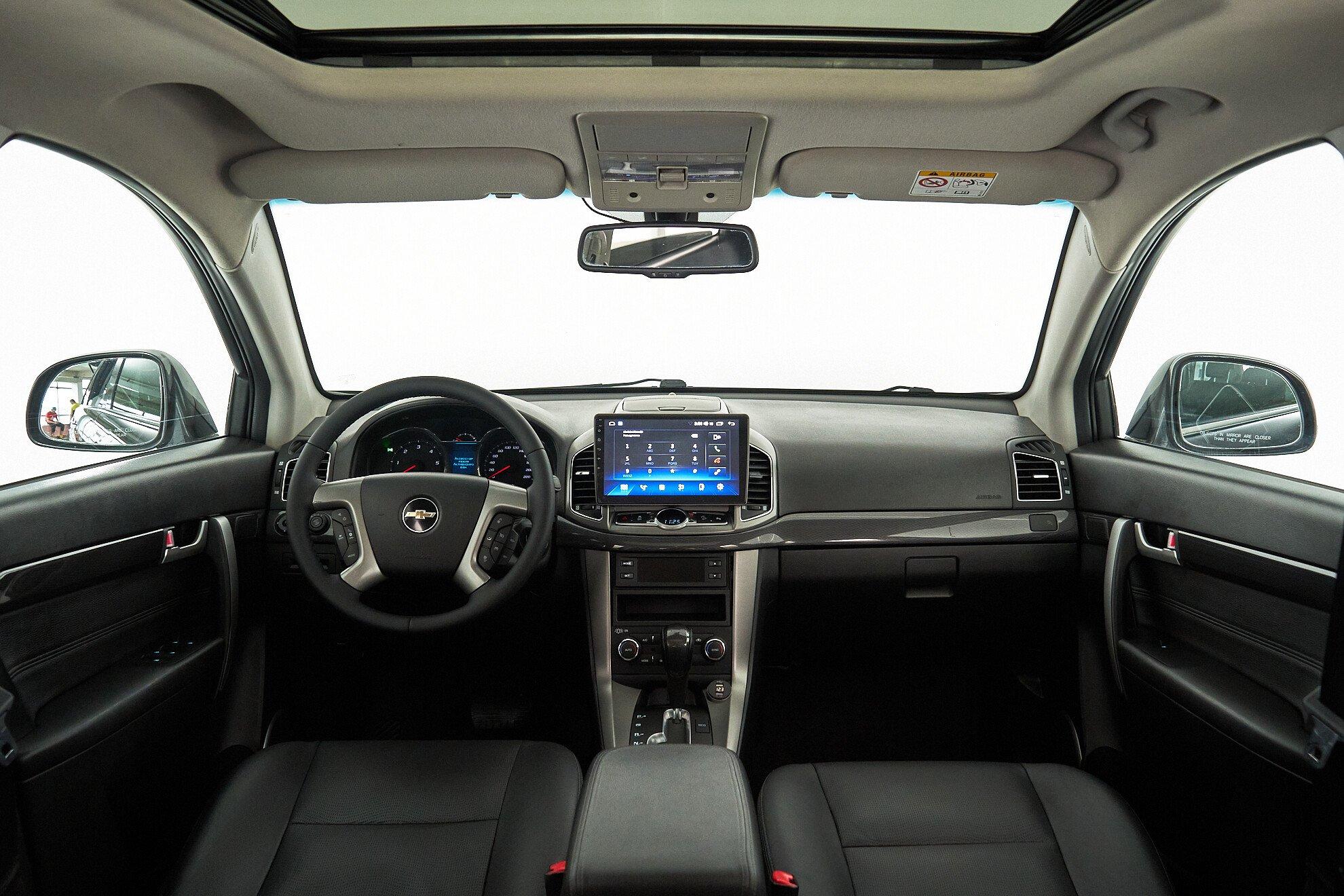 Chevrolet Captiva 2015, черный